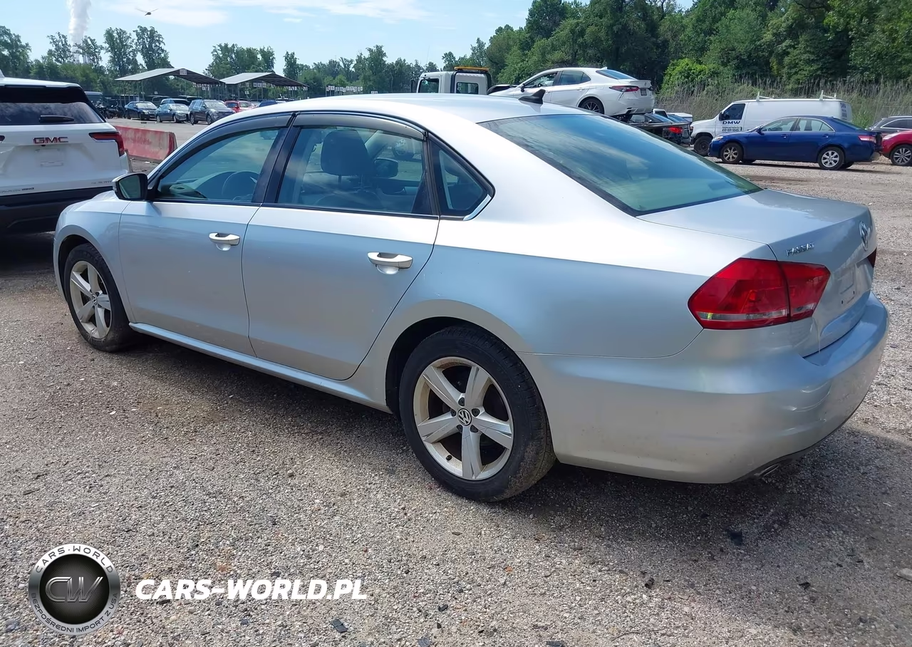 2013 Volkswagen Passat 2.0L Tdi Se VIN:1VWBN7A36DC034070 - 3