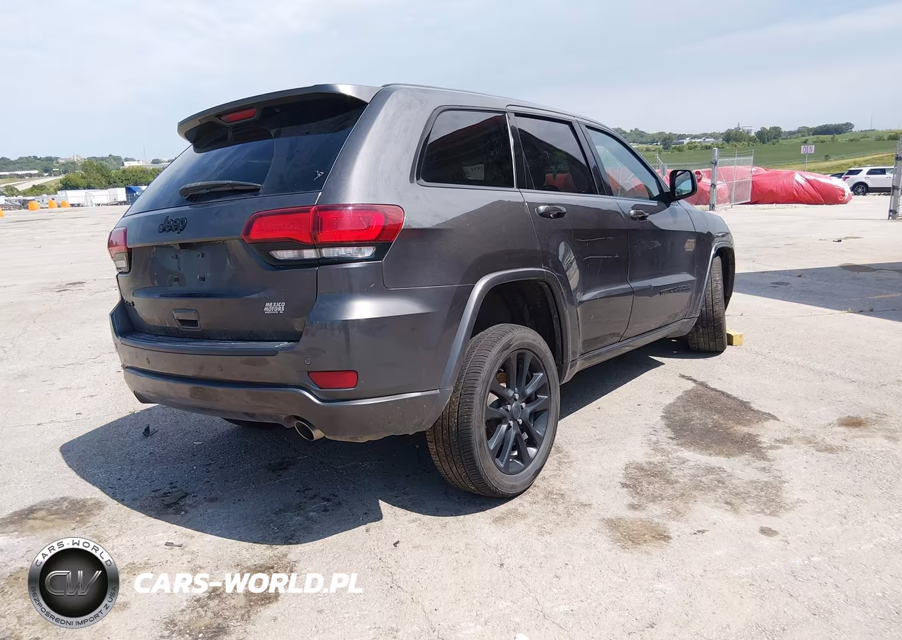 2020 Jeep Grand Cherokee Altitude 4X4 VIN:1C4RJFAG1LC176934 - 4