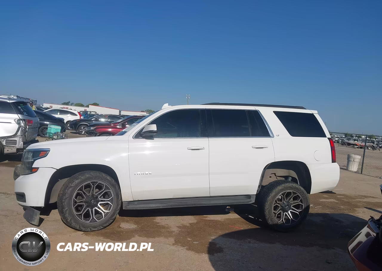 2018 Chevrolet Tahoe Lt VIN:1GNSCBKC3JR163622 - 14