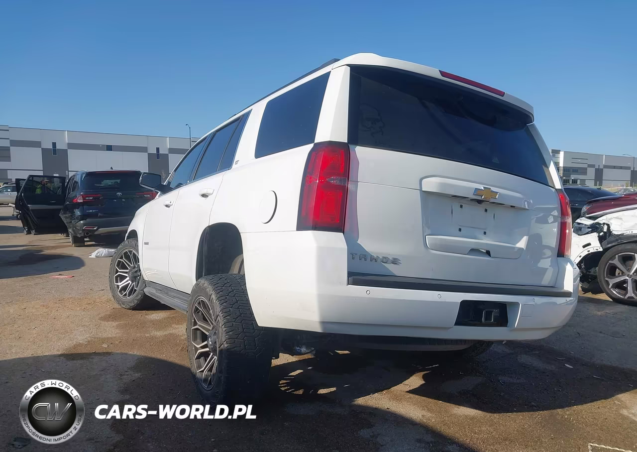 2018 Chevrolet Tahoe Lt VIN:1GNSCBKC3JR163622 - 3