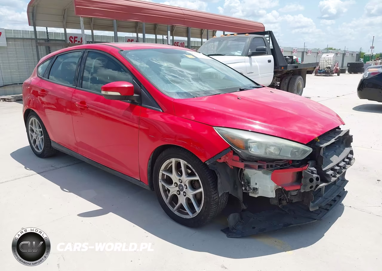 2015 Ford Focus Se VIN:1FADP3K22FL290123 - 1