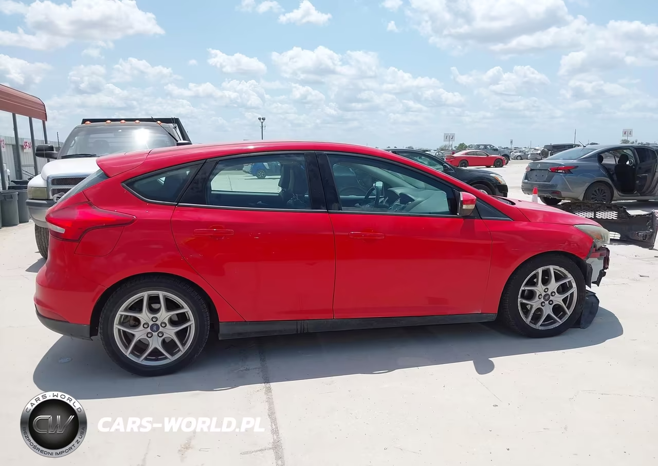 2015 Ford Focus Se VIN:1FADP3K22FL290123 - 14