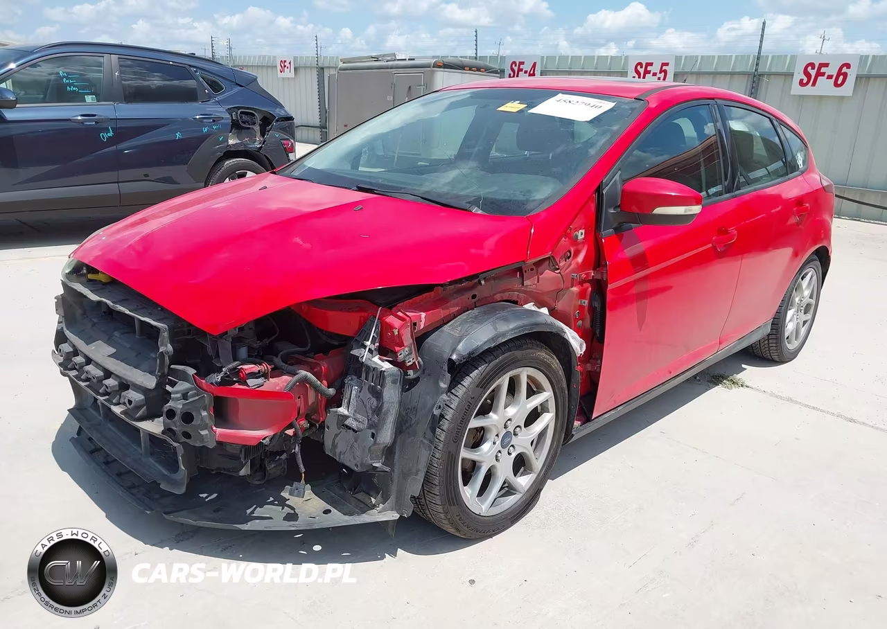 2015 Ford Focus Se VIN:1FADP3K22FL290123 - 2