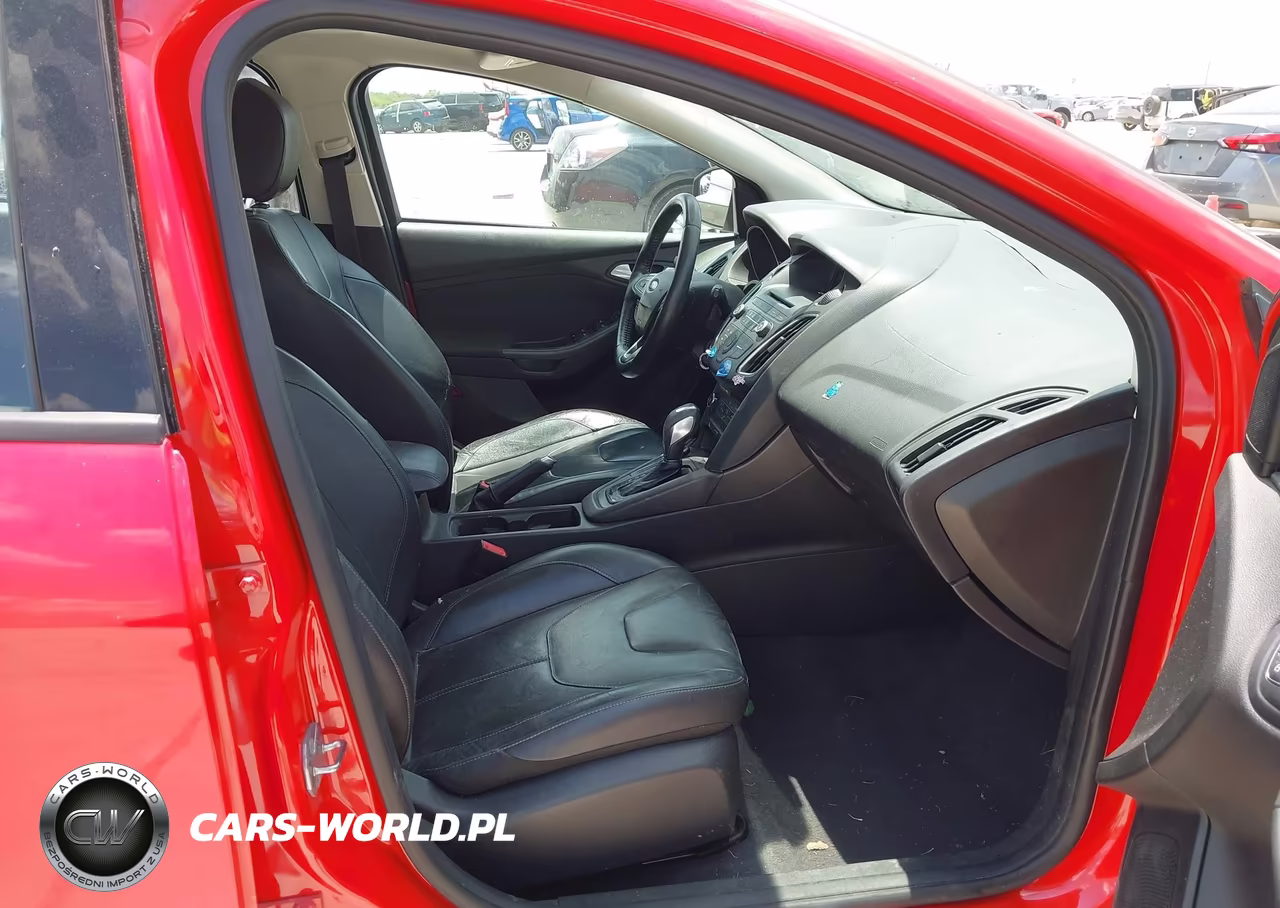 2015 Ford Focus Se VIN:1FADP3K22FL290123 - 5