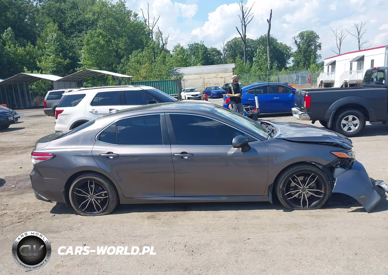 2019 Toyota Camry Le VIN:4T1B11HK1KU202080 - 13