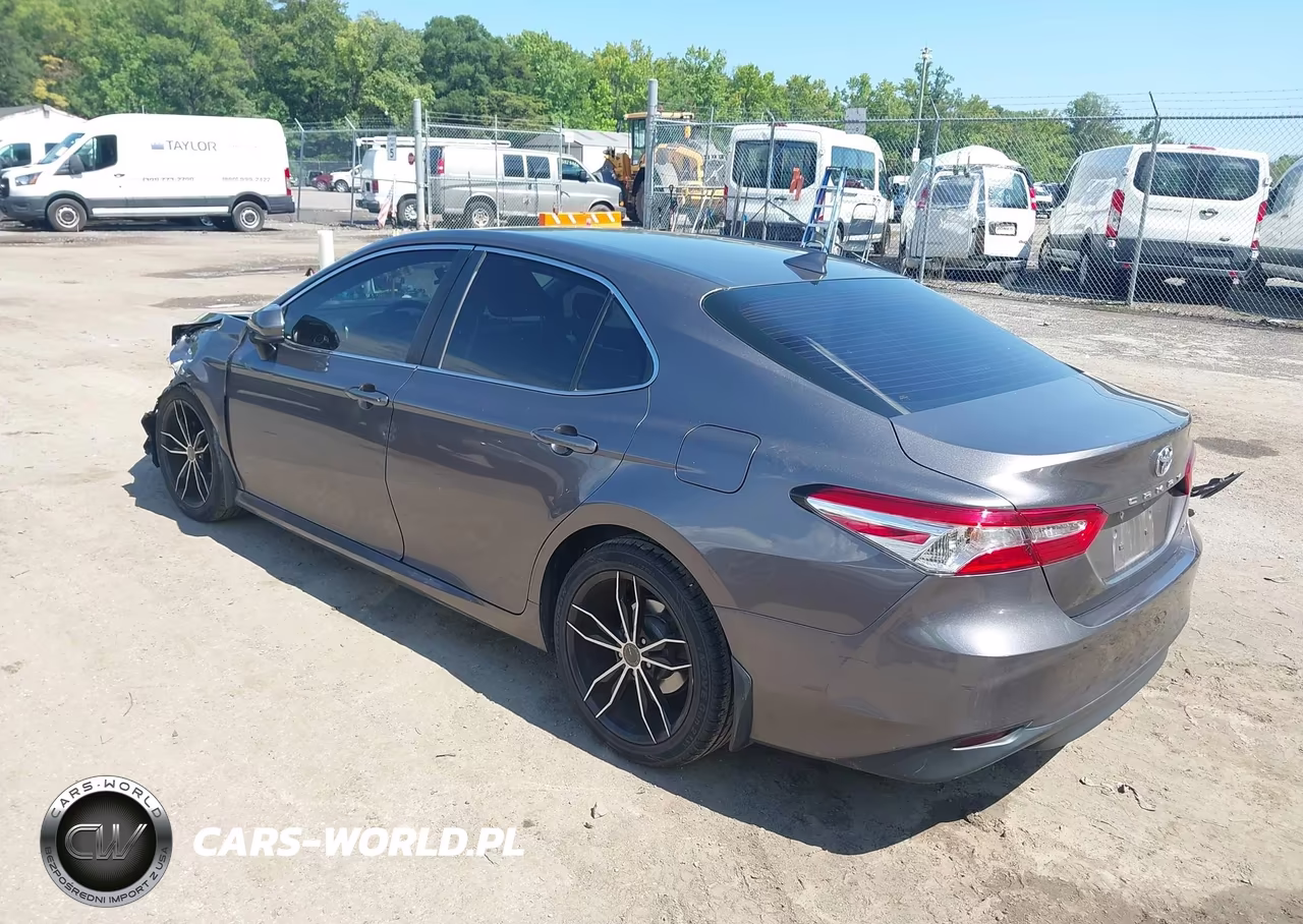 2019 Toyota Camry Le VIN:4T1B11HK1KU202080 - 3