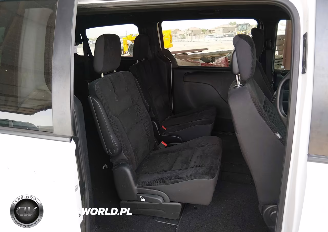 2018 Dodge Grand Caravan Se Plus VIN:2C4RDGBG5JR215167 - 8