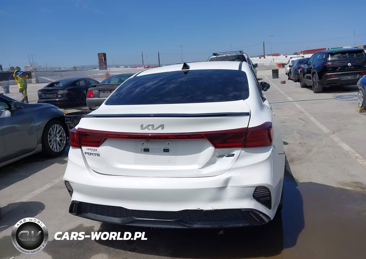 2023 Kia Forte Gt-Line VIN:3KPF54AD6PE615402 - 16