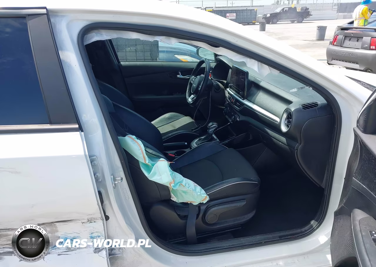 2023 Kia Forte Gt-Line VIN:3KPF54AD6PE615402 - 5