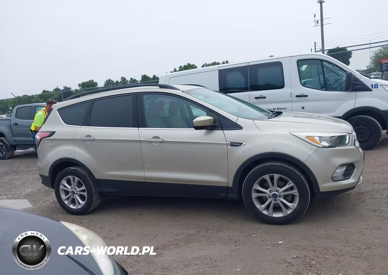 2018 Ford Escape Se VIN:1FMCU0GD5JUB10493 - 13