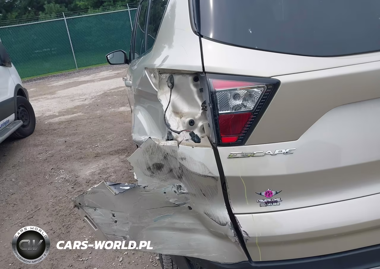 2018 Ford Escape Se VIN:1FMCU0GD5JUB10493 - 18