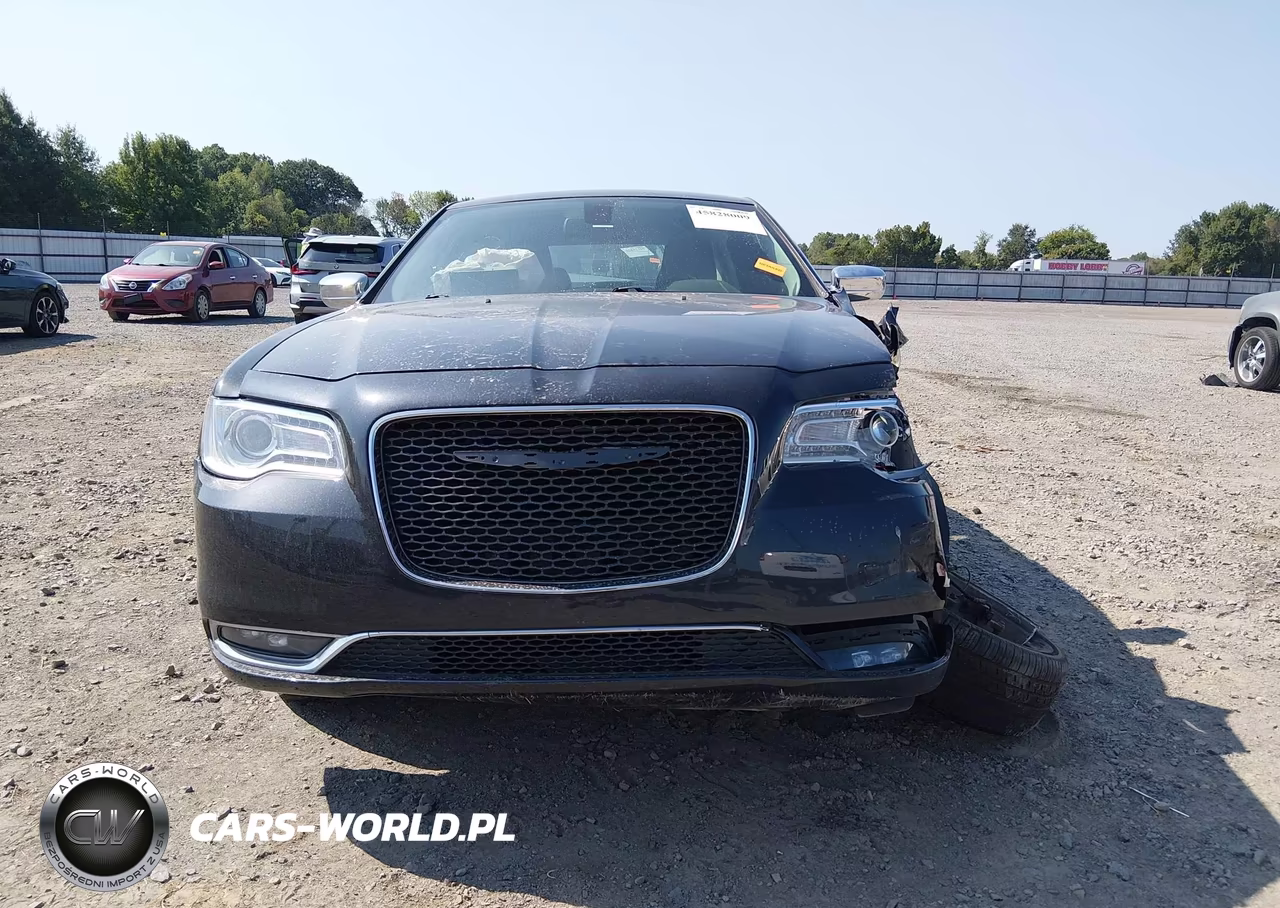 2018 Chrysler 300 Limited VIN:2C3CCAEG5JH164846 - 13