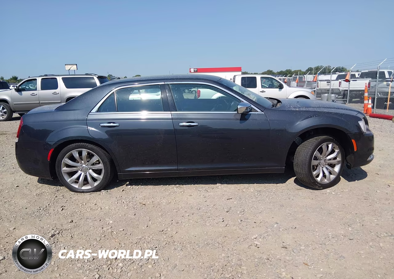 2018 Chrysler 300 Limited VIN:2C3CCAEG5JH164846 - 14