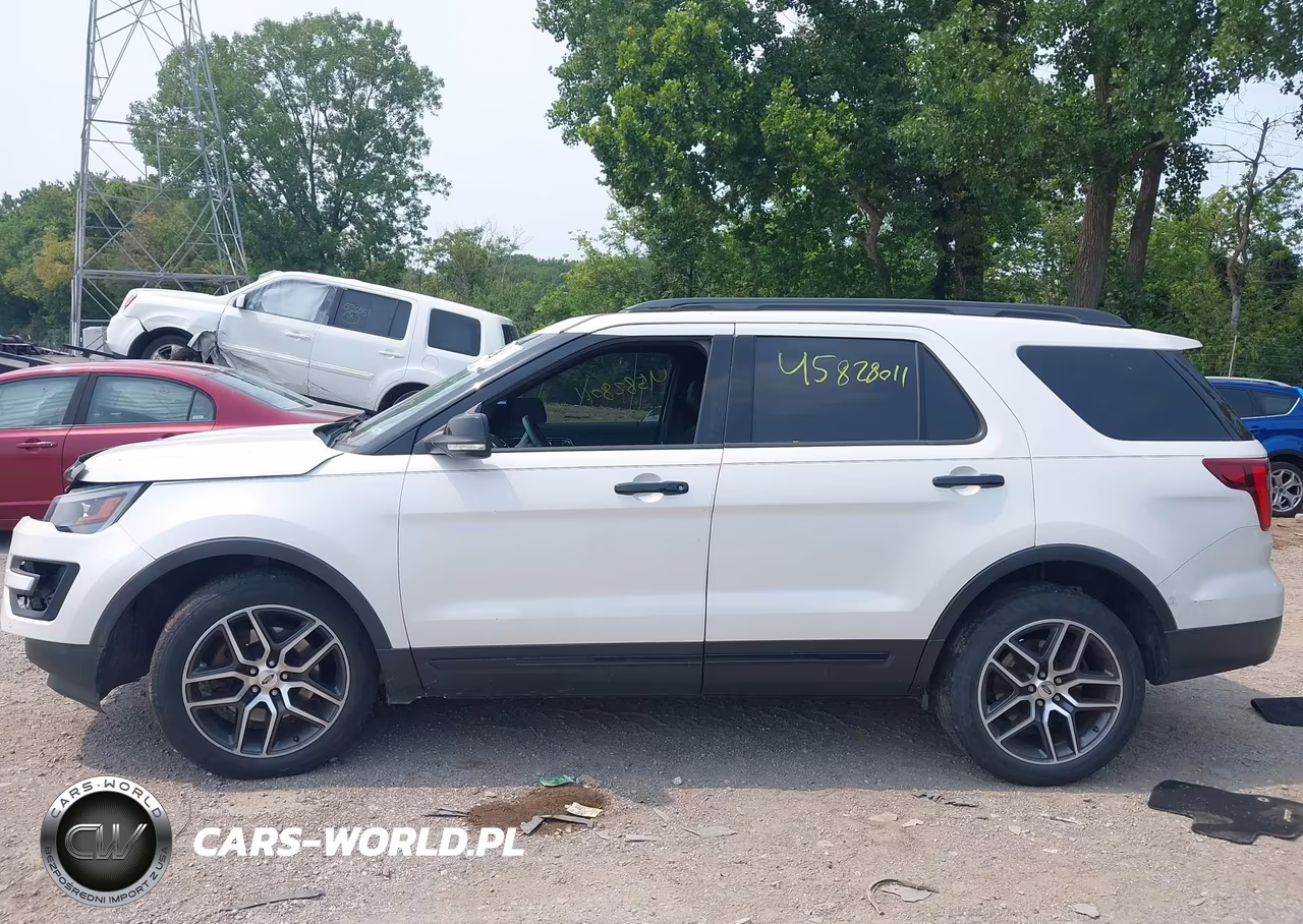 2017 Ford Explorer Sport VIN:1FM5K8GT7HGE21341 - 14