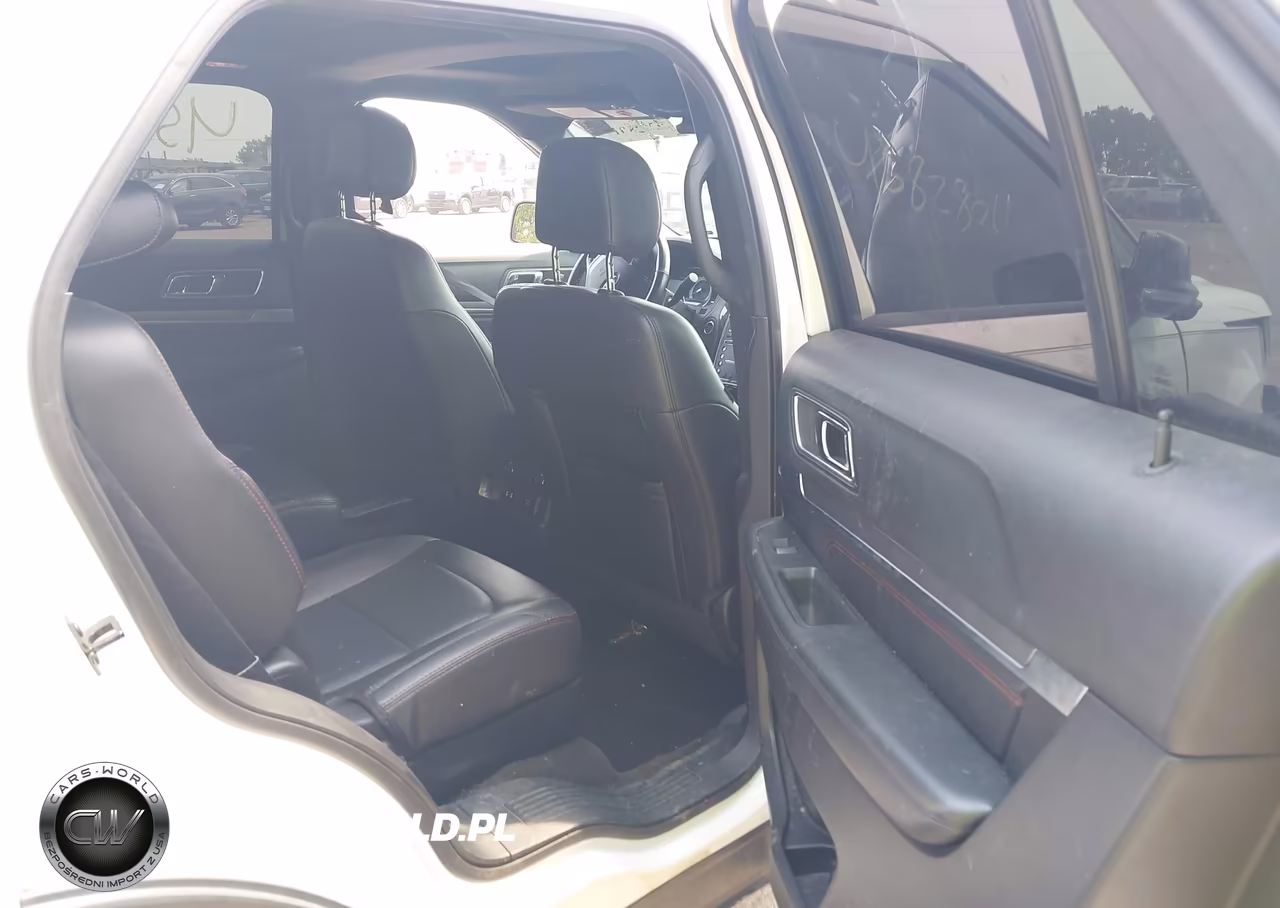 2017 Ford Explorer Sport VIN:1FM5K8GT7HGE21341 - 8