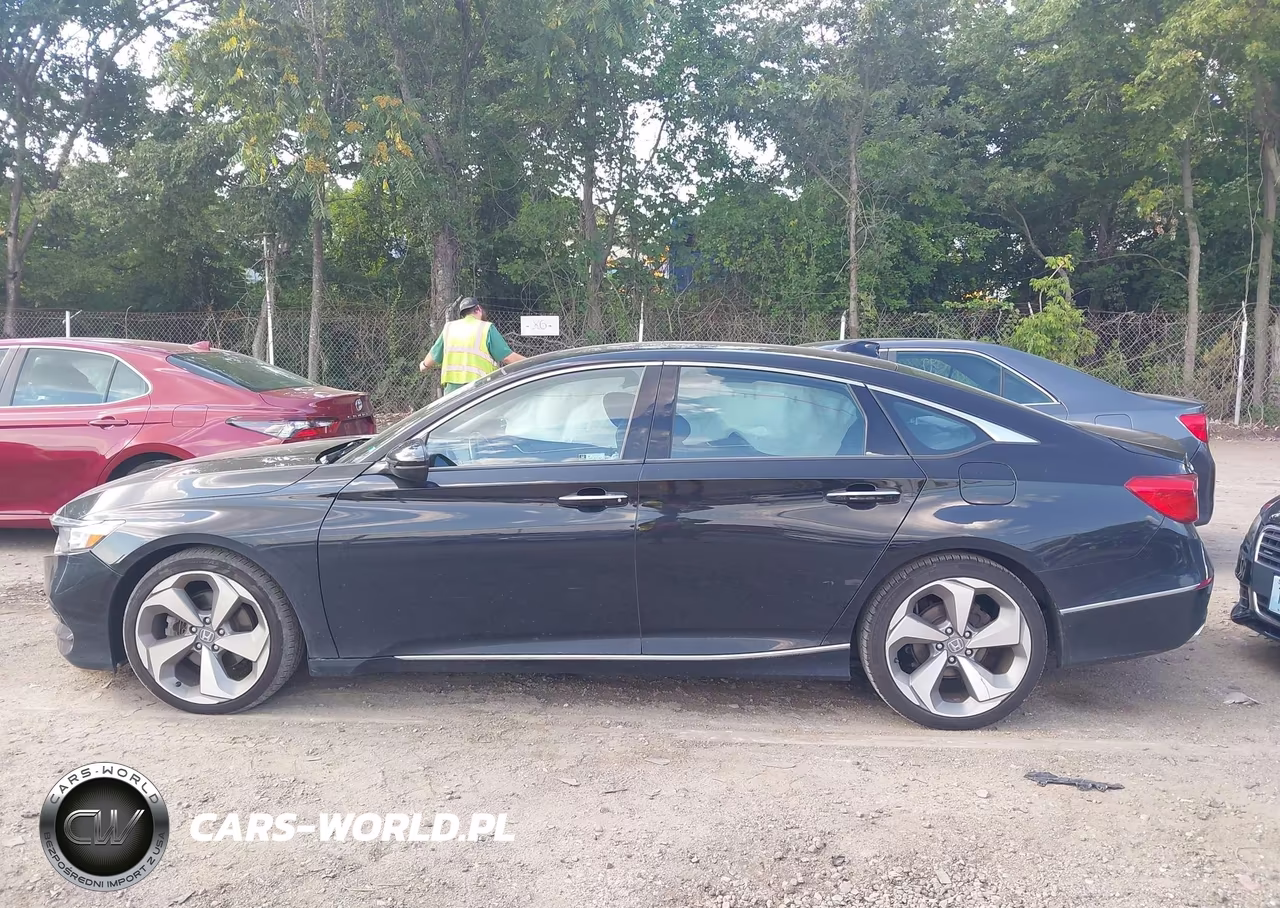 2018 Honda Accord Touring VIN:1HGCV1F99JA053609 - 14