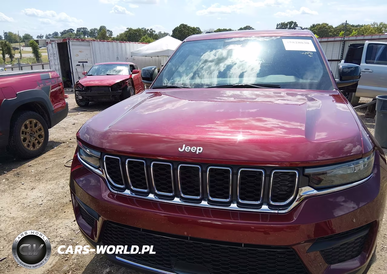 2024 Jeep Grand Cherokee Laredo X 4X4 VIN:1C4RJHAG0R8619453 - 12