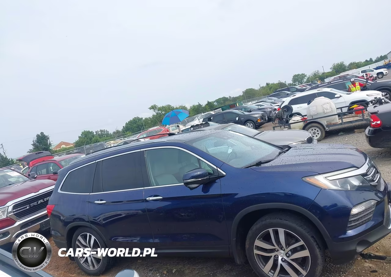 2016 Honda Pilot Touring VIN:5FNYF6H98GB004011 - 13