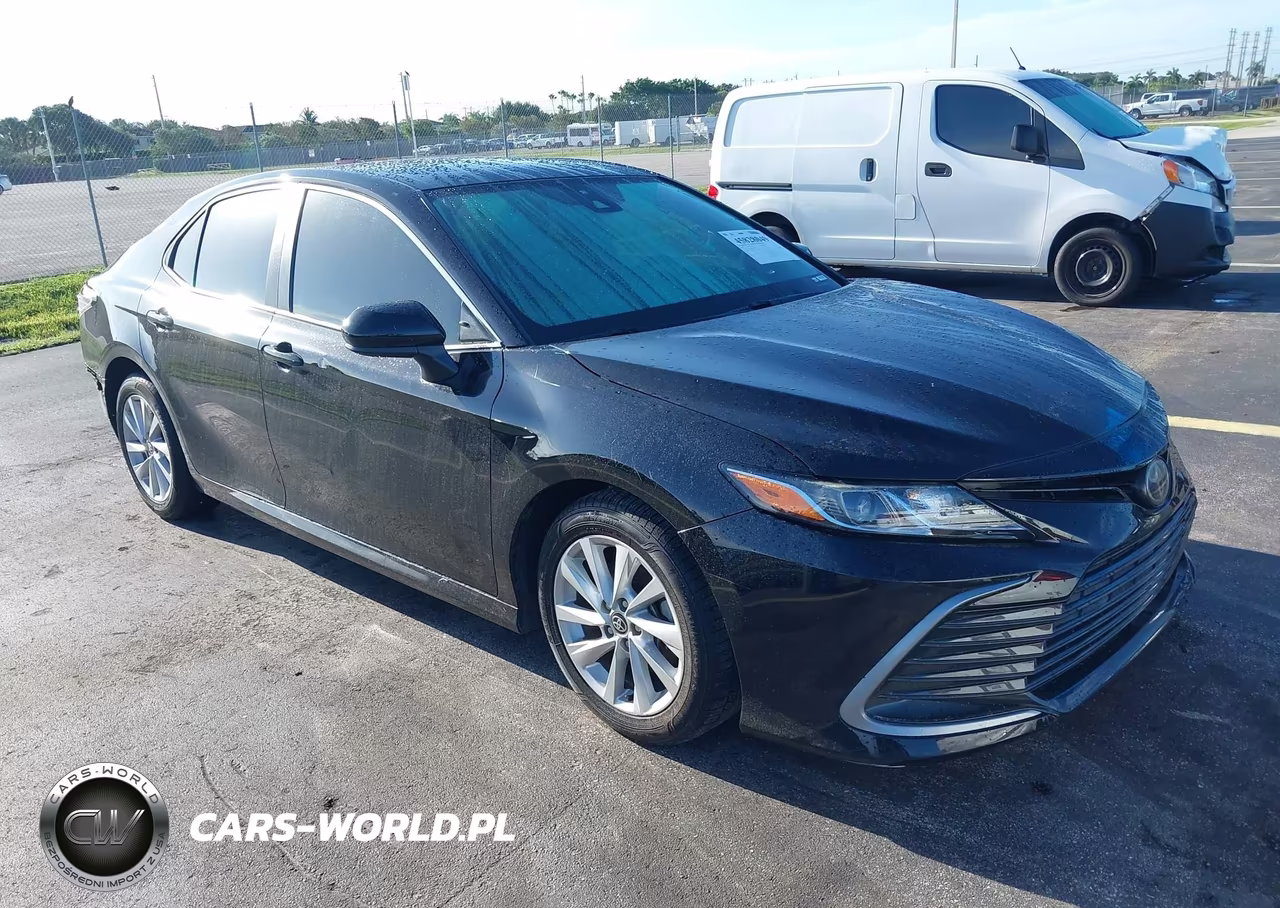 2022 Toyota Camry Le