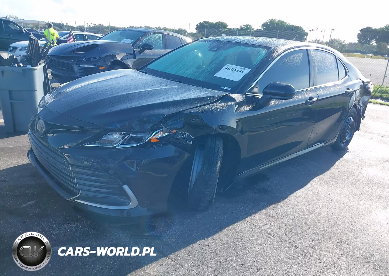 2022 Toyota Camry Le VIN:4T1C11AKXNU652006 - 2