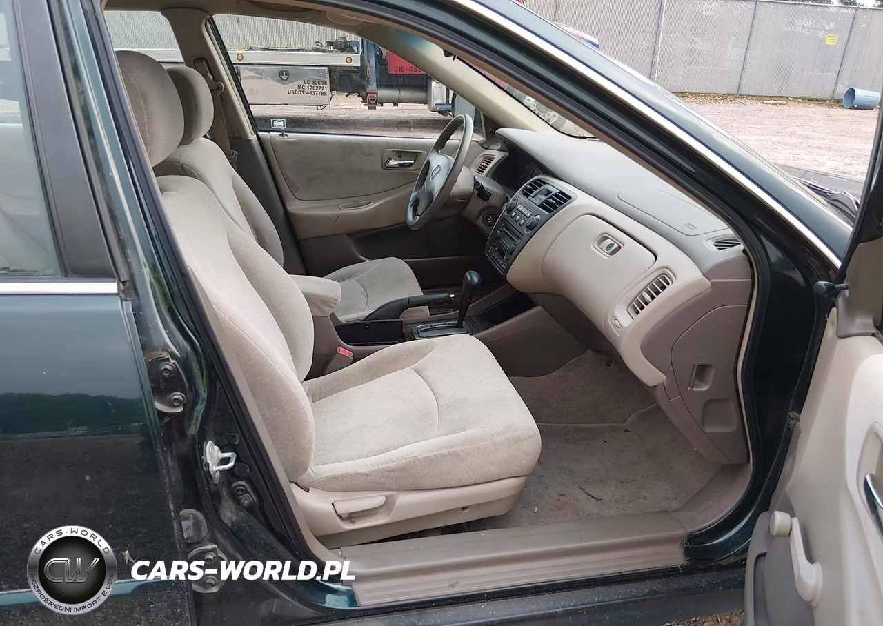 2001 Honda Accord Value Package VIN:1HGCF86681A148125 - 5