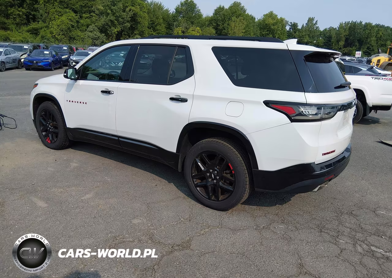 2018 Chevrolet Traverse Premier VIN:1GNEVJKW8JJ143974 - 3