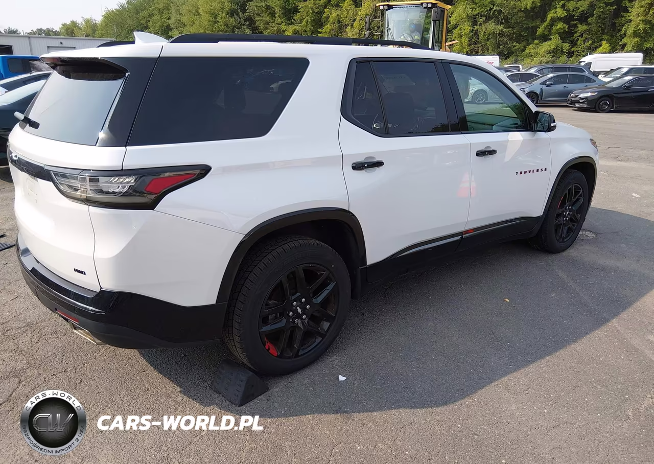2018 Chevrolet Traverse Premier VIN:1GNEVJKW8JJ143974 - 4