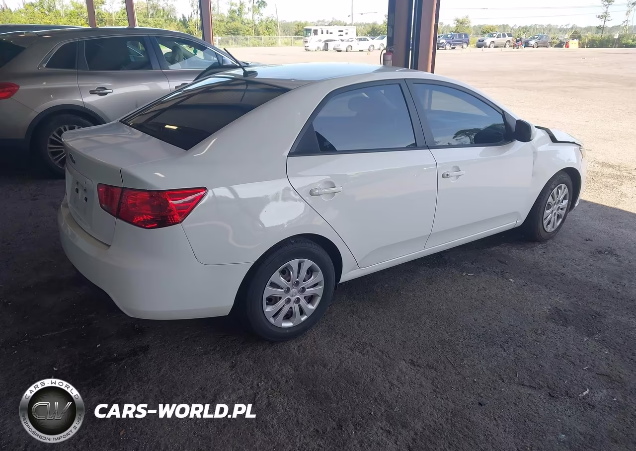 2013 Kia Forte Lx VIN:KNAFT4A2XD5722123 - 4