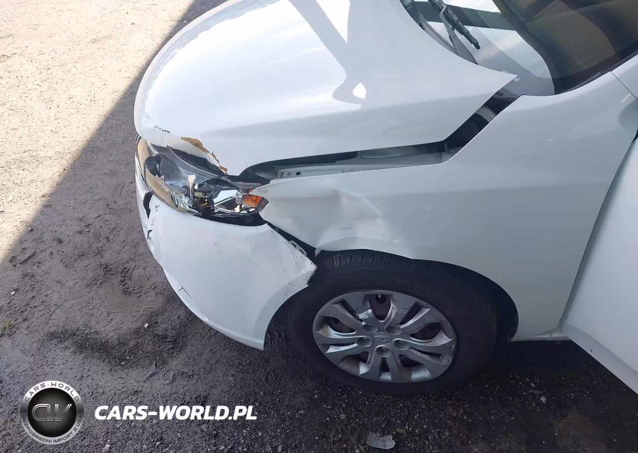 2013 Kia Forte Lx VIN:KNAFT4A2XD5722123 - 6