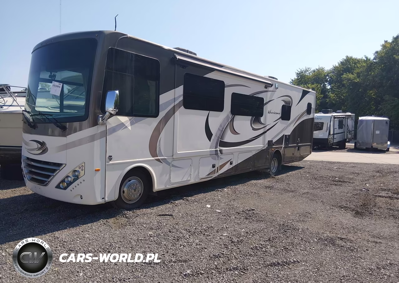 2018 Ford F53 VIN:1F66F5DY8J0A08129 - 2