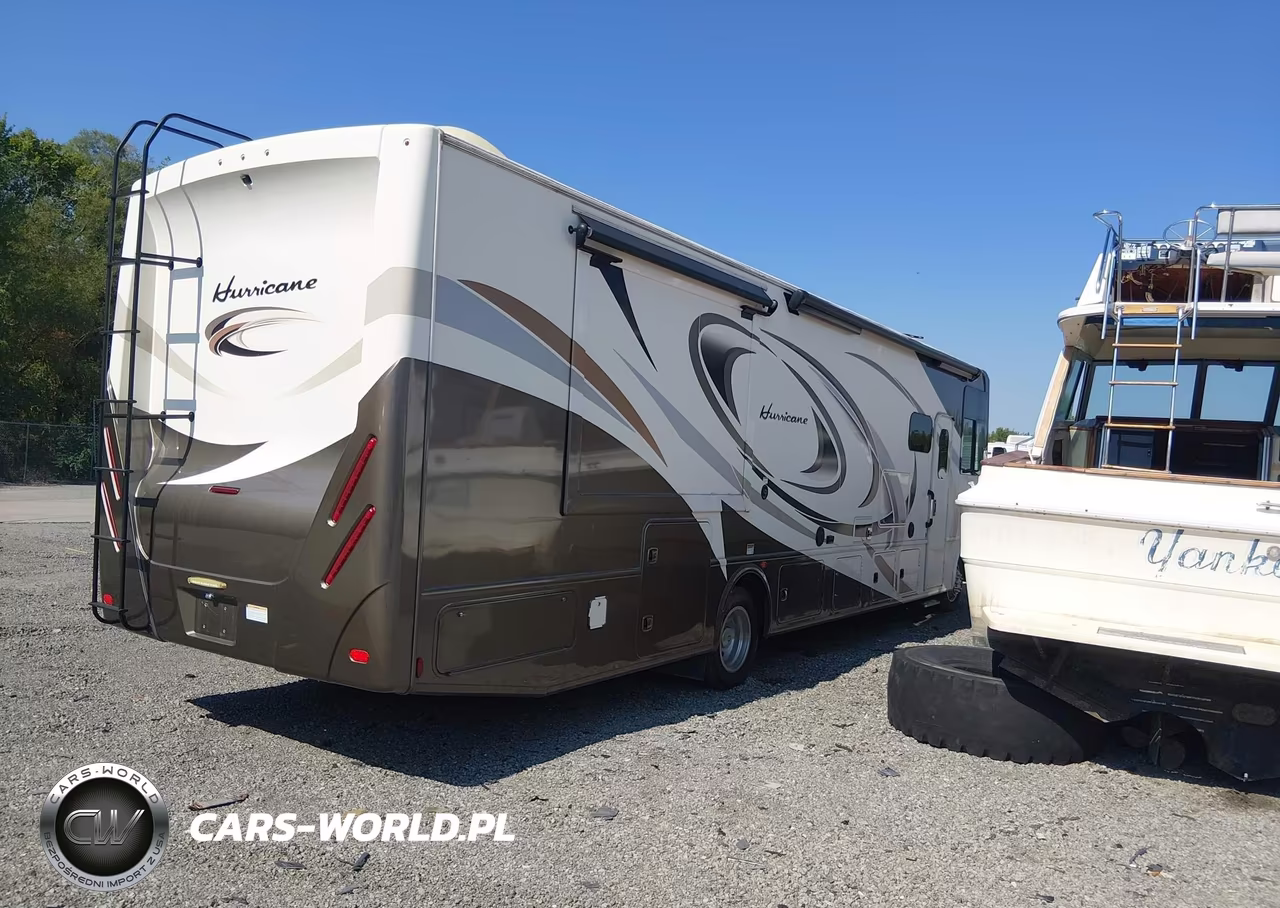 2018 Ford F53 VIN:1F66F5DY8J0A08129 - 4
