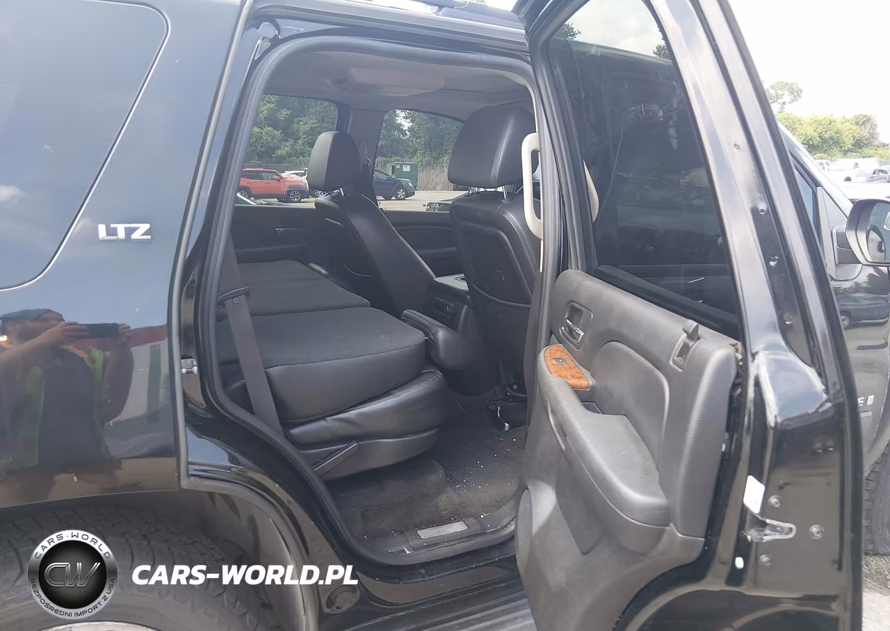 2007 Chevrolet Tahoe Ltz VIN:1GNFK130X7R398272 - 8