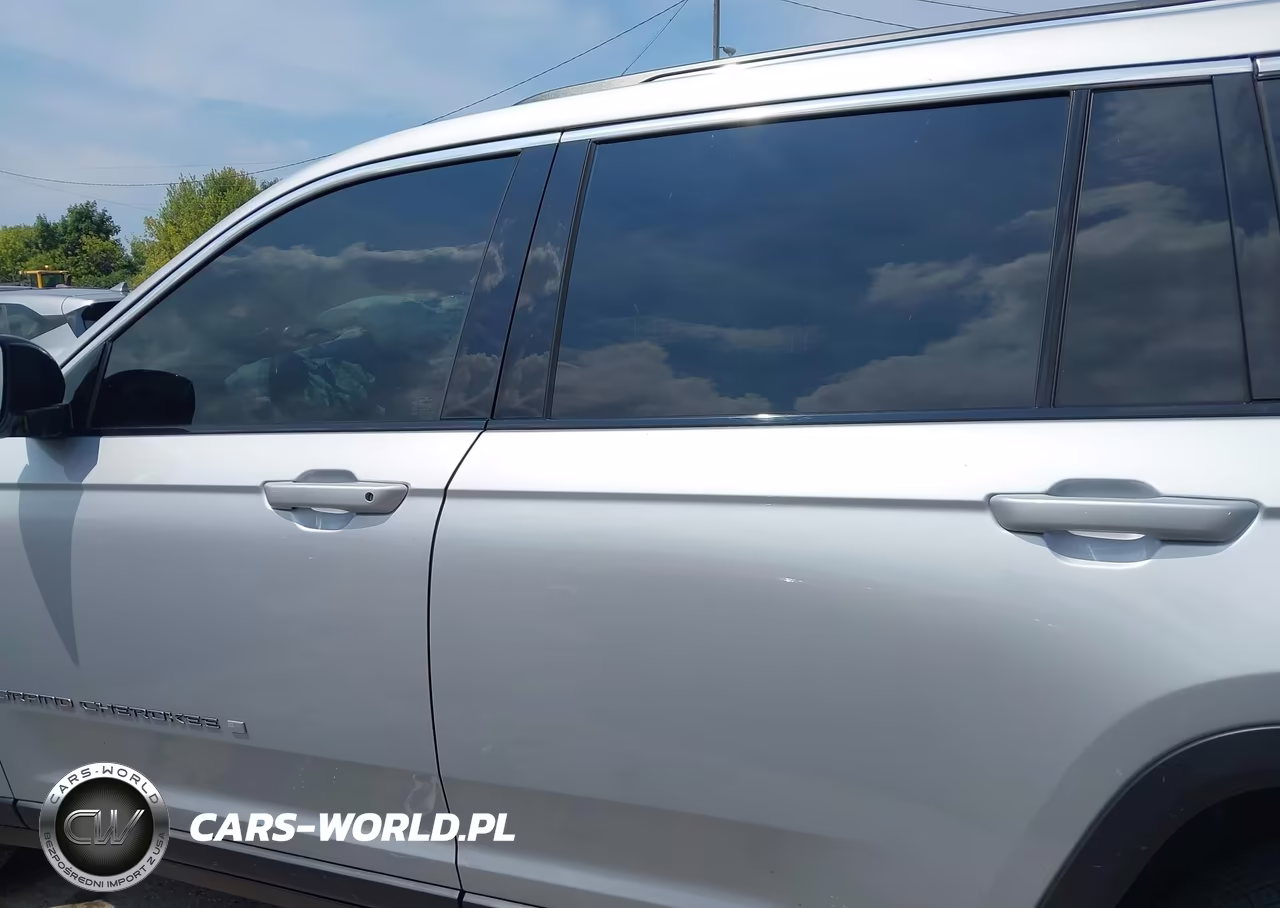 2023 Jeep Grand Cherokee L Limited 4X4 VIN:1C4RJKBG2P8829819 - 15