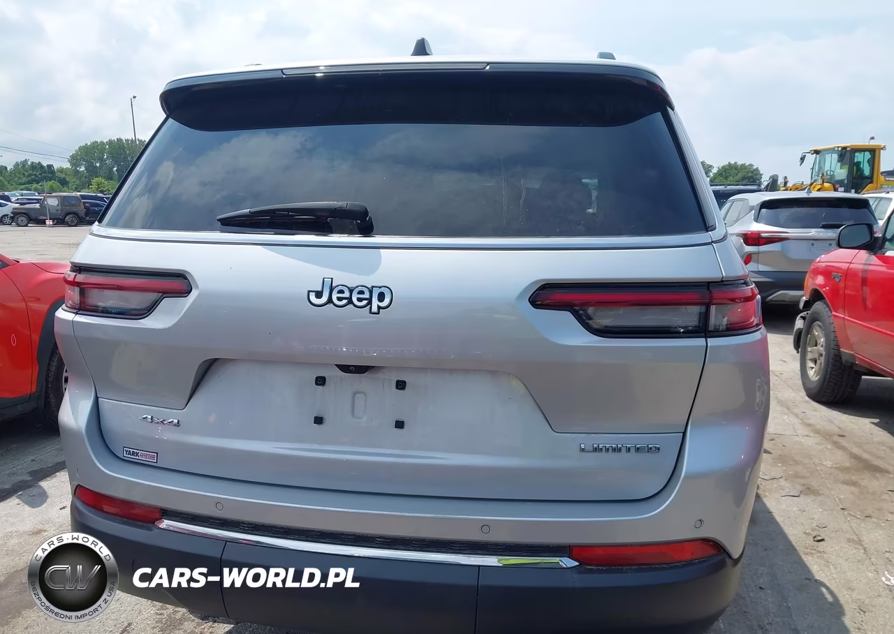 2023 Jeep Grand Cherokee L Limited 4X4 VIN:1C4RJKBG2P8829819 - 17