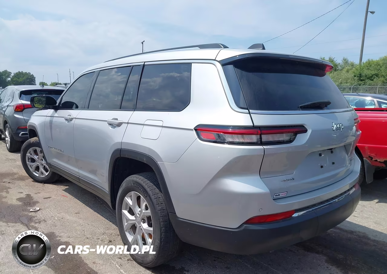 2023 Jeep Grand Cherokee L Limited 4X4 VIN:1C4RJKBG2P8829819 - 3