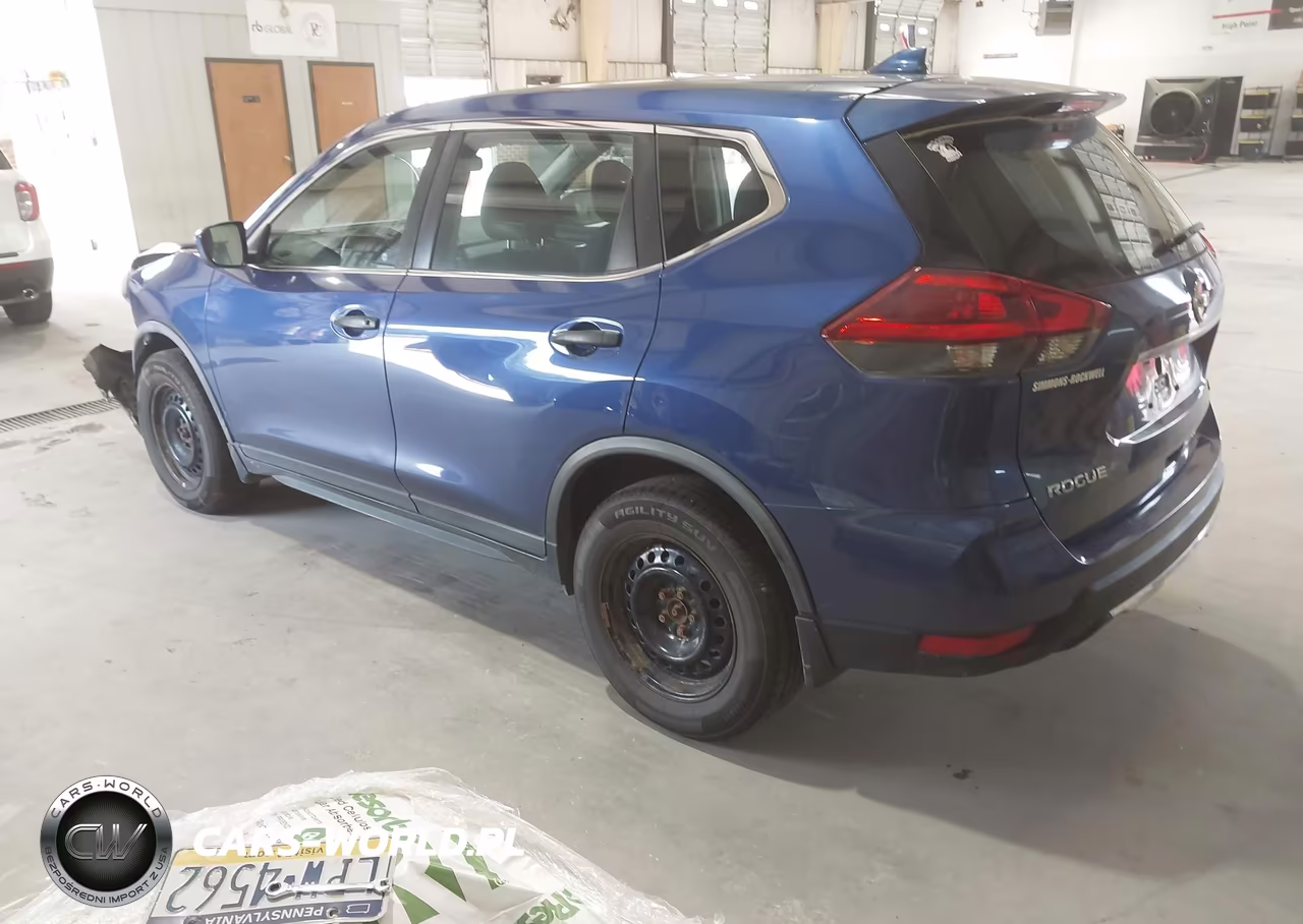 2018 Nissan Rogue S VIN:KNMAT2MVXJP565846 - 3