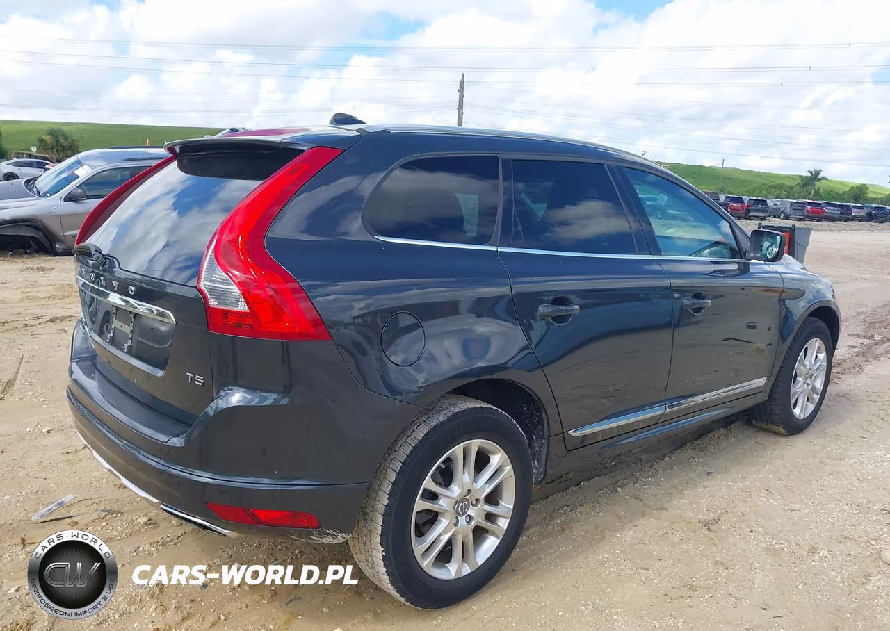 2015 Volvo Xc60 T5 Premier Plus VIN:YV440MDC9F2589735 - 4