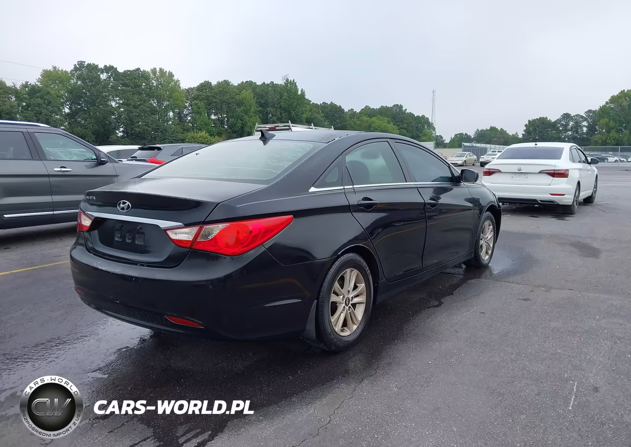 2011 Hyundai Sonata Gls VIN:5NPEB4AC4BH306303 - 4