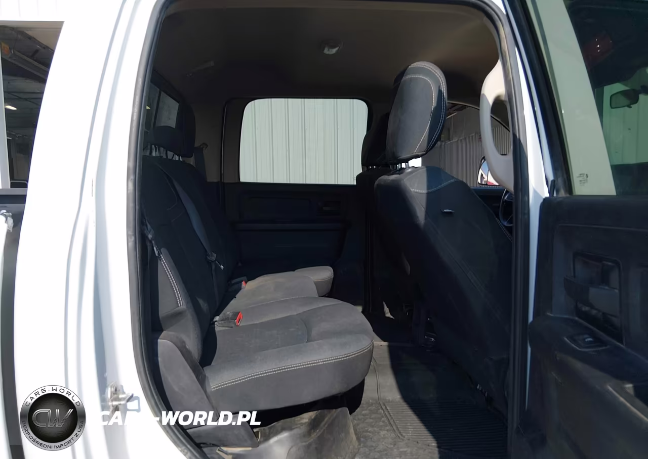 2020 Ram 3500 Tradesman 4X4 8' Box VIN:3C63R3GJ4LG237729 - 8