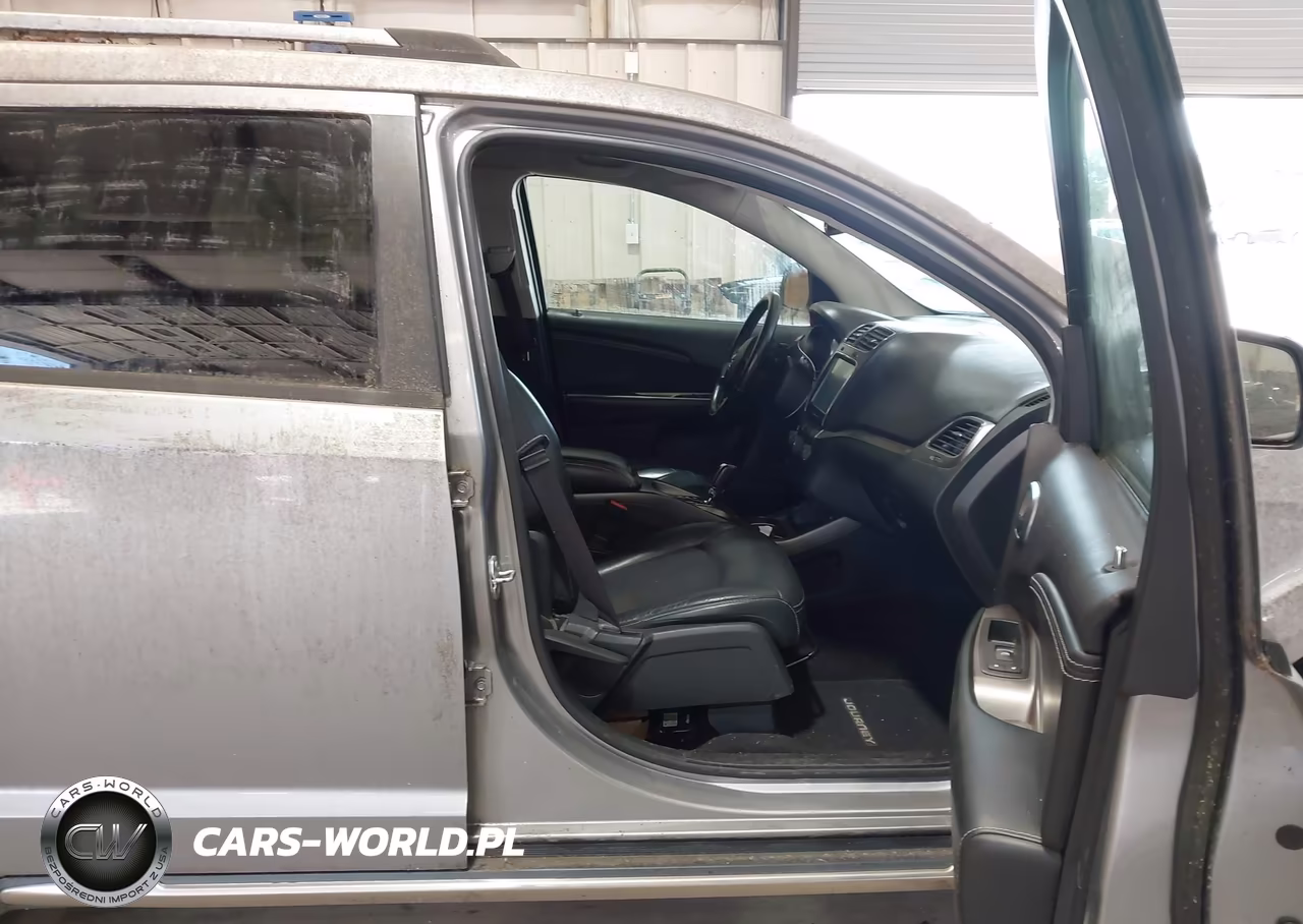 2016 Dodge Journey Crossroad Plus VIN:3C4PDCGB4GT143624 - 5