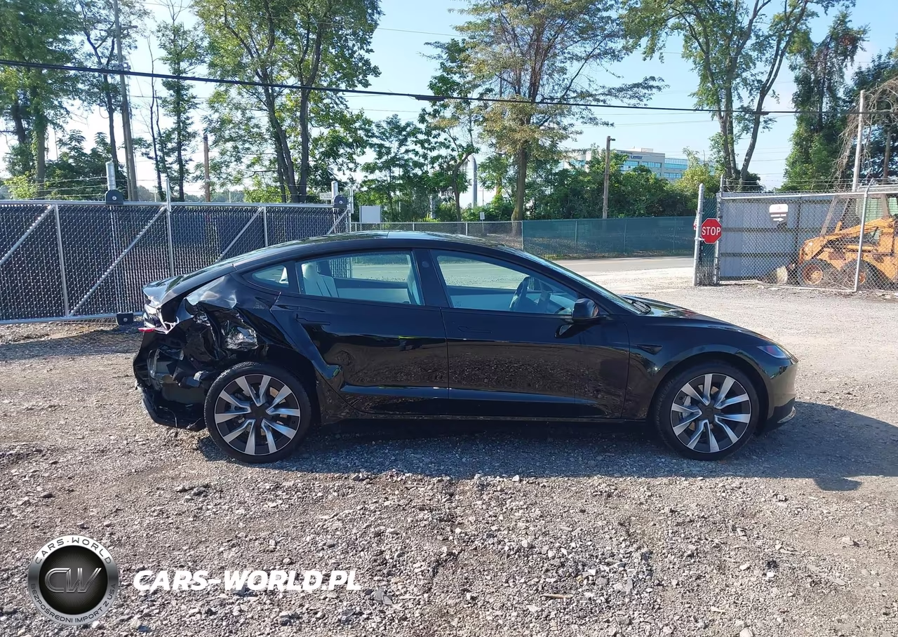 2024 Tesla Model 3 Long Range Dual Motor All-Wheel Drive-Rear-Wheel Drive VIN:5YJ3E1EA5RF833071 - 13