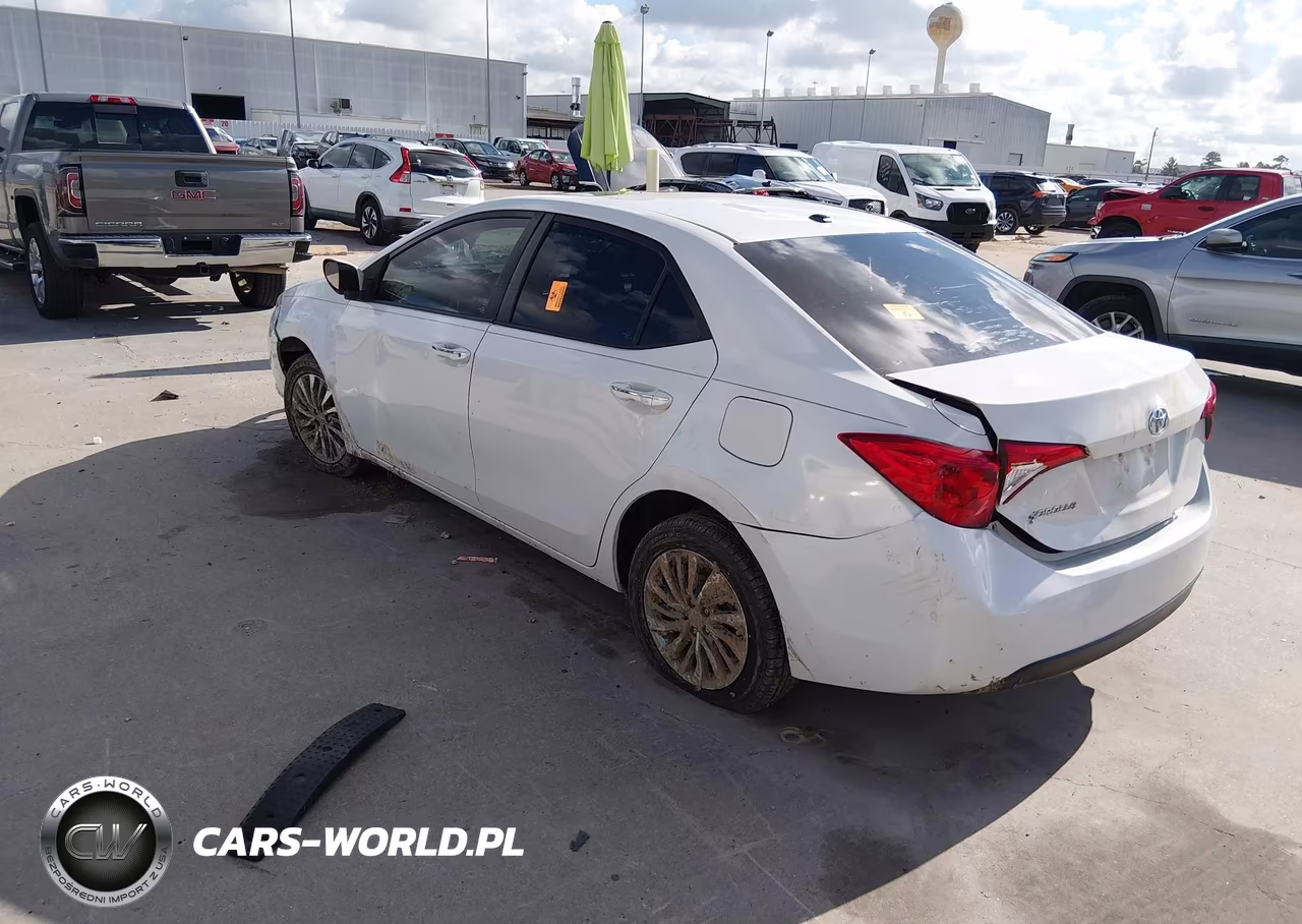 2017 Toyota Corolla Xle VIN:5YFBURHE0HP701284 - 3