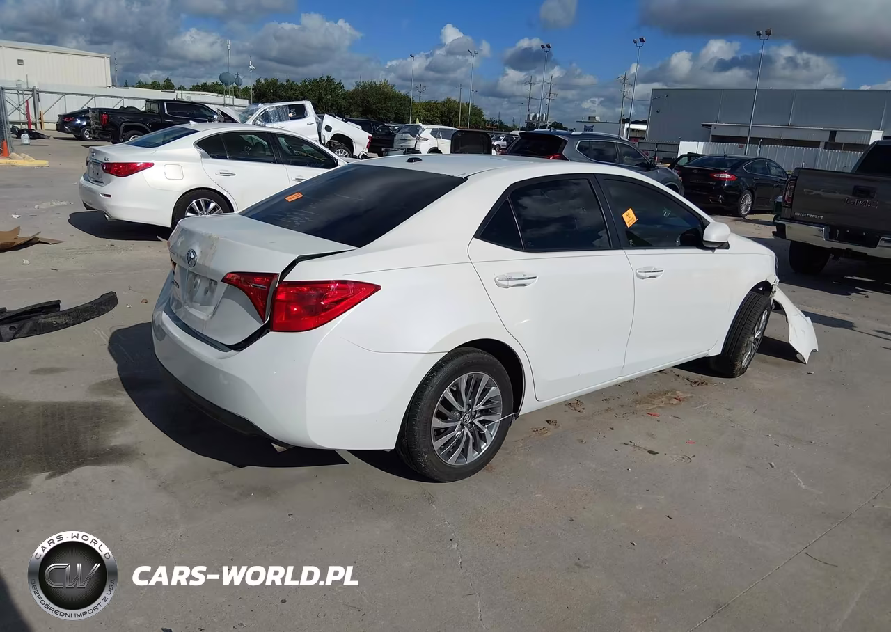 2017 Toyota Corolla Xle VIN:5YFBURHE0HP701284 - 4