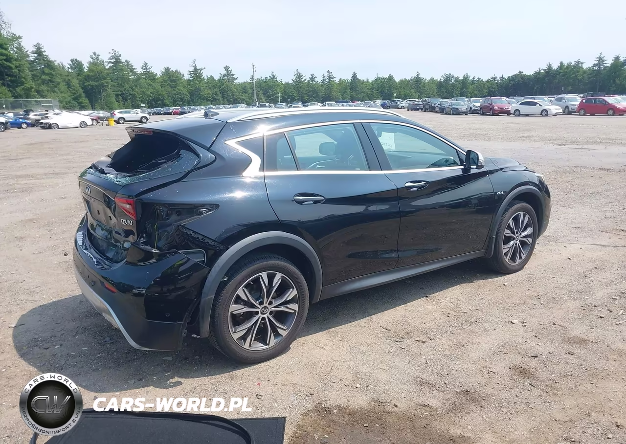 2017 Infiniti Qx30 Premium VIN:SJKCH5CR6HA030152 - 4