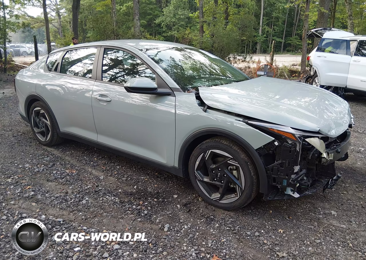 2025 Kia K4 Ex – zdjęcie 1 z 17