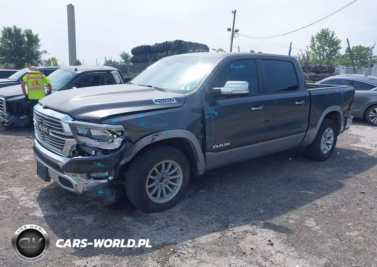 2019 Ram 1500 Laramie 4X4 5'7 Box VIN:1C6SRFJT7KN632193 - 2