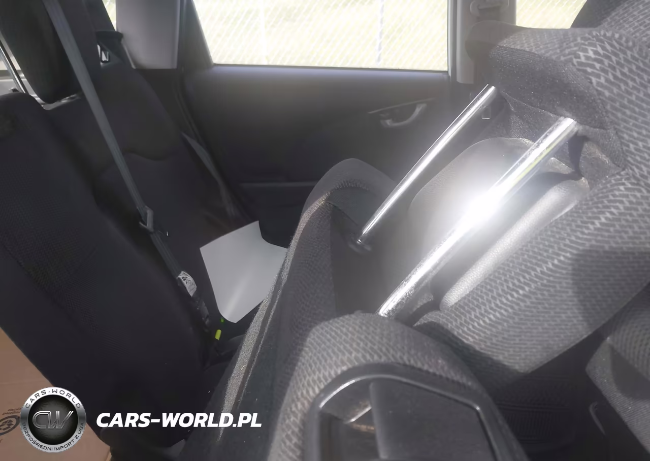 2012 Honda Fit Sport VIN:JHMGE8G55CC021542 - 8