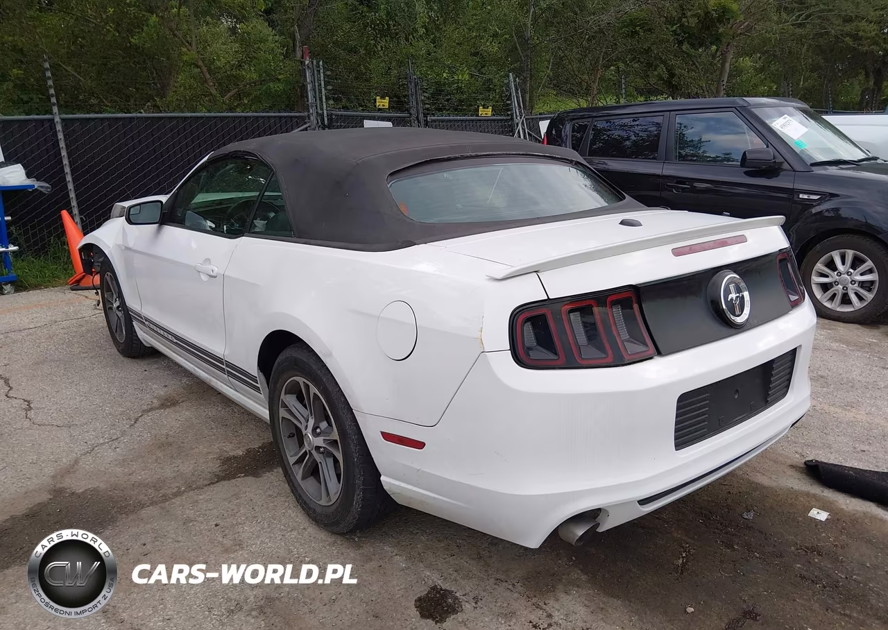 2014 Ford Mustang V6 Premium VIN:1ZVBP8EM0E5292657 - 3