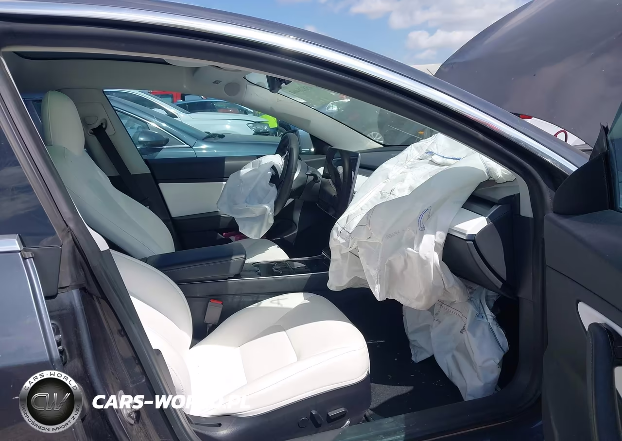 2020 Tesla Model 3 Performance Dual Motor All-Wheel Drive VIN:5YJ3E1EC0LF647818 - 5