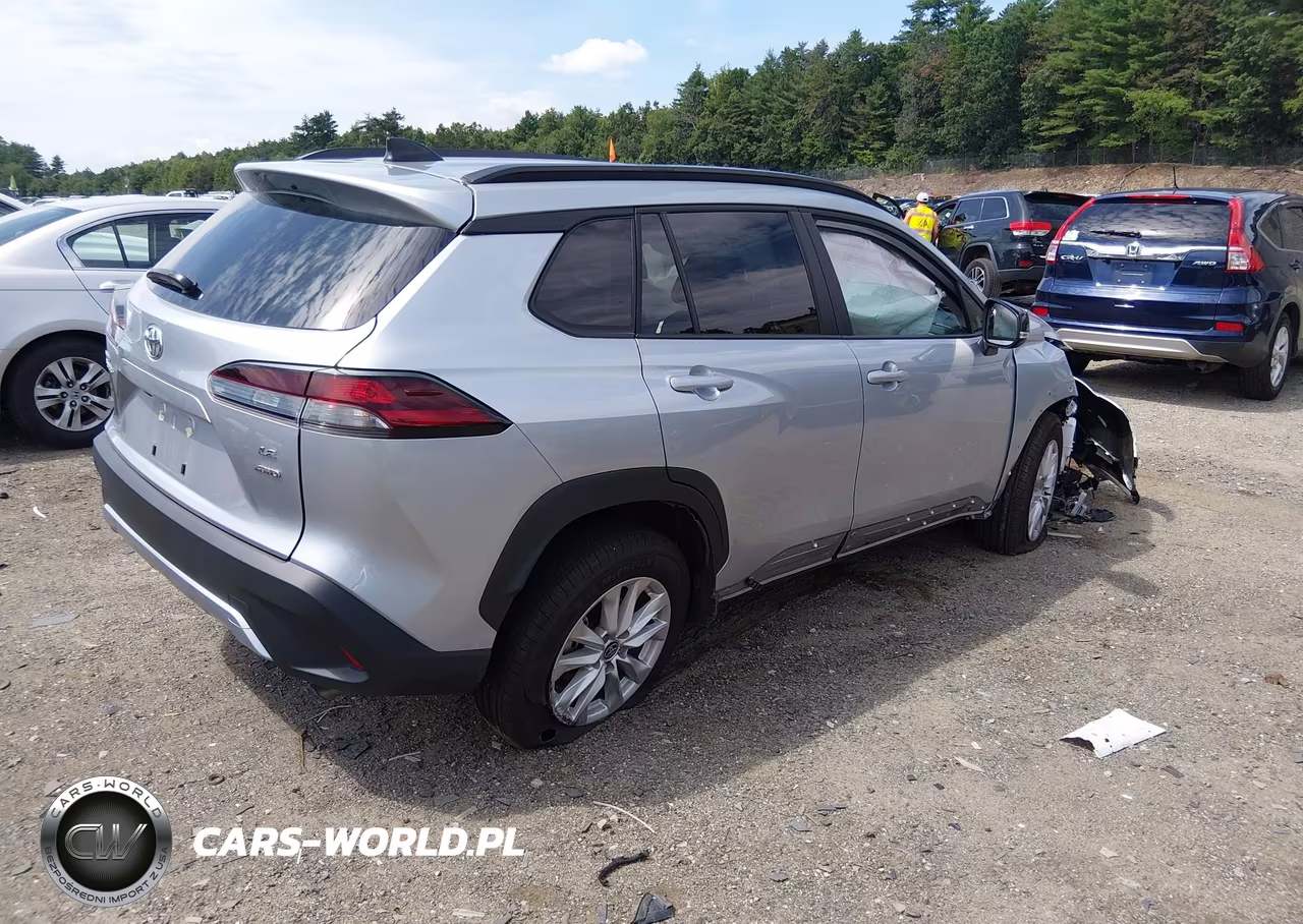 2026 Toyota Corolla Cross Le VIN:7MUBAABG2TV166422 - 4